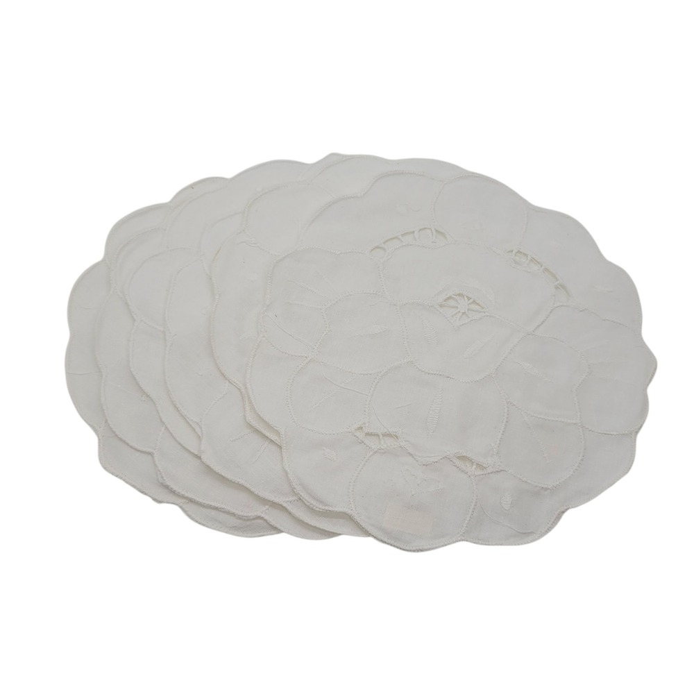 Vintage White Hand Made Cotton Floral Doilies Set of 6 Round 8 Inch Cutwork 588